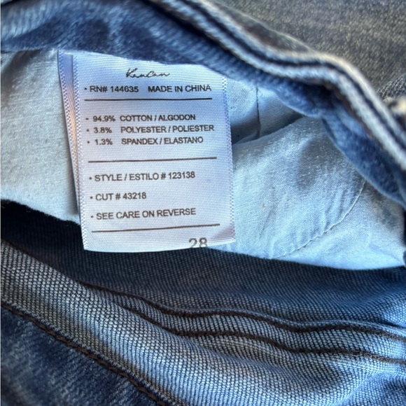 KanCan Frayed Hem Cropped Jeans in Indigo - Picture 7 of 7